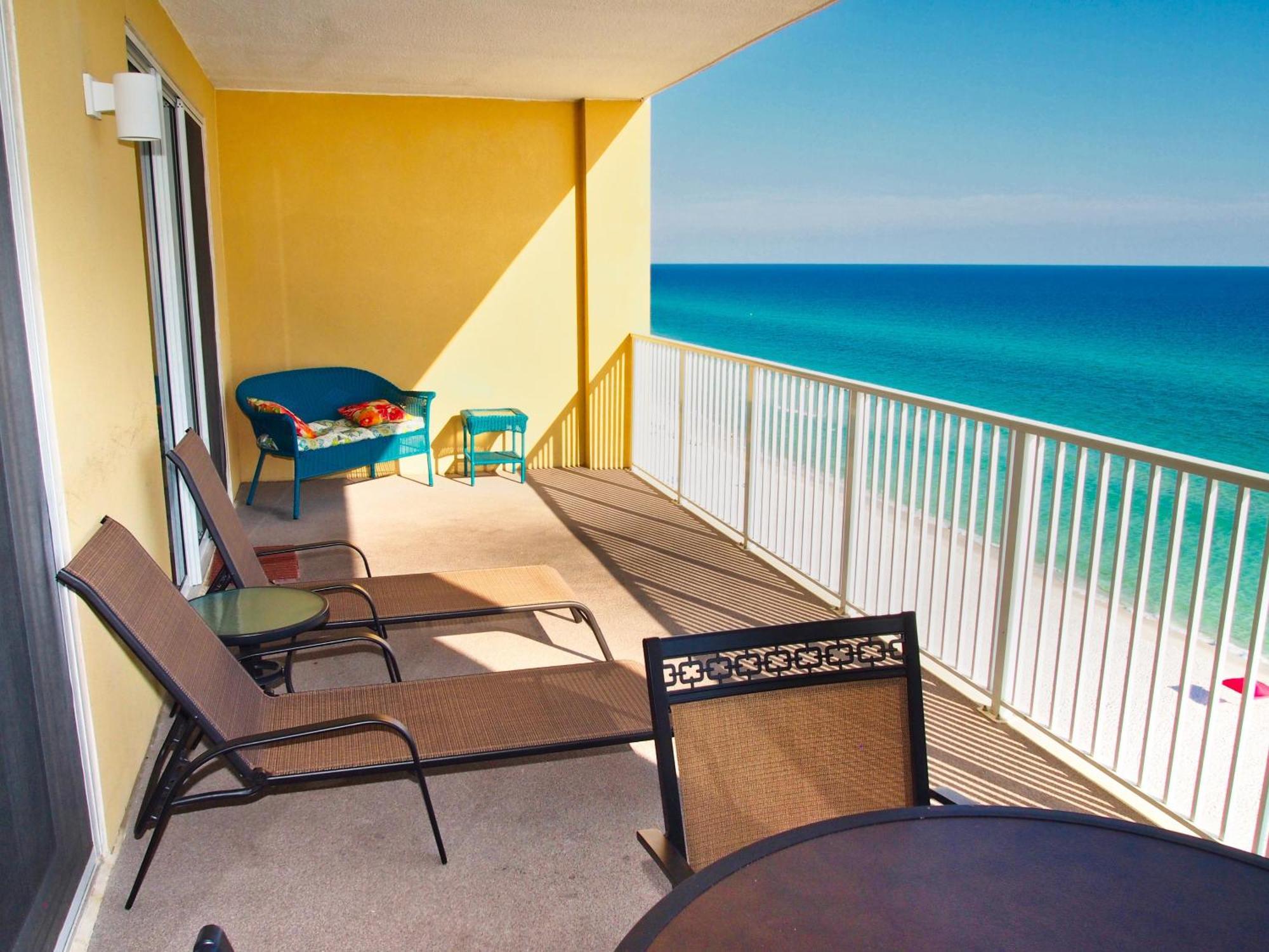 Holiday home Tropic Winds 1006 *